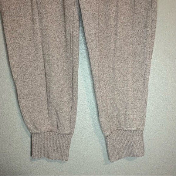 Aerie neutral fold over waistband loungewear joggers size medium - Picture 3 of 8